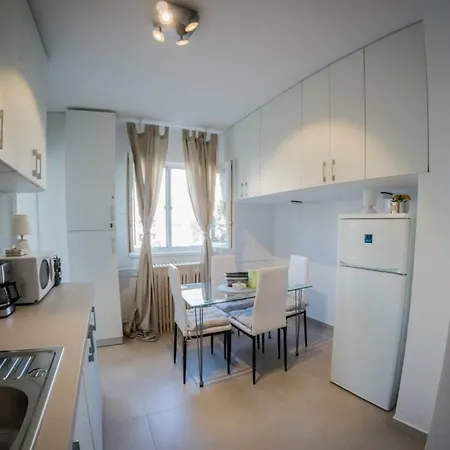 Elephants House Apartment *