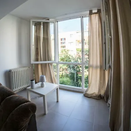 Elephants House Apartment *