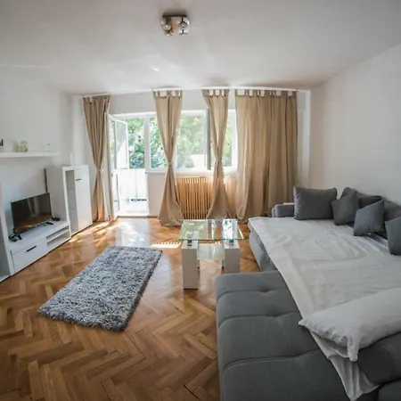 Apartment Elephants House